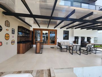 En Venta Casa de lujo – Urbanización privada, Challuabamba - Cuenca