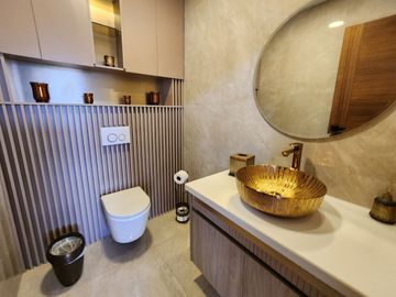 En Venta Casa de lujo – Urbanización privada, Challuabamba - Cuenca