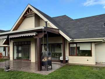 Parcela con Casa de 5D y 4B en Lomas de Pilauco, Osorno – Región de Los Lagos