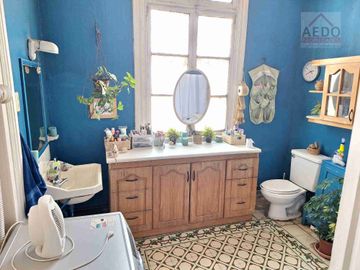 Se Vende Amplia Casa estilo Patronal, con un Gran Terreno Urbano, comuna de La Cruz.
