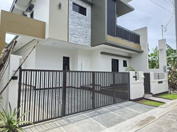 3-Bedroom House and Lot For Sale in The Park Place Village, Imus Cavite