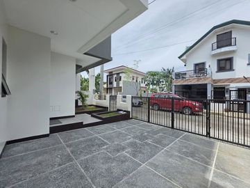3-Bedroom House and Lot For Sale in The Park Place Village, Imus Cavite