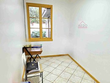 Se Vende Amplia y Linda Casona con gran terreno, muy cercana al centro de la ciudad de Quillota.