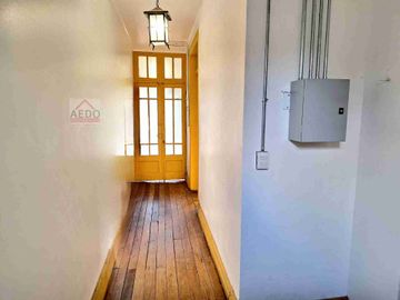 Se Vende Amplia y Linda Casona con gran terreno, muy cercana al centro de la ciudad de Quillota.