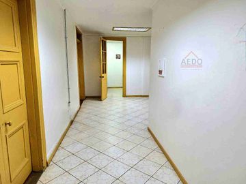 Se Vende Amplia y Linda Casona con gran terreno, muy cercana al centro de la ciudad de Quillota.