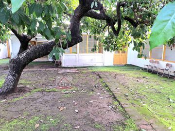 Se Vende Amplia y Linda Casona con gran terreno, muy cercana al centro de la ciudad de Quillota.