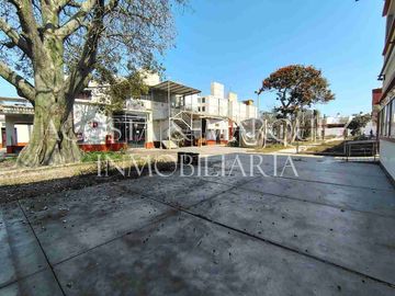 Venta de Local Comercial - Calle Agua Marina - Trujillo