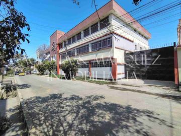 Venta de Local Comercial - Calle Agua Marina - Trujillo