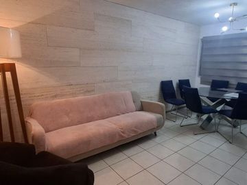 CASA EN VENTA EN PASEOS DE LA CIMA LEON GTO ZONA NORTE SOBRE BLV MARIANO ESCOBEDO.