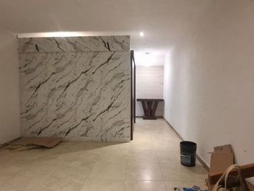 CASA EN VENTA EN PASEOS DE LA CIMA LEON GTO ZONA NORTE SOBRE BLV MARIANO ESCOBEDO.