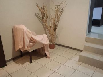 CASA EN VENTA EN PASEOS DE LA CIMA LEON GTO ZONA NORTE SOBRE BLV MARIANO ESCOBEDO.