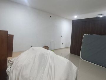 CASA EN VENTA EN PASEOS DE LA CIMA LEON GTO ZONA NORTE SOBRE BLV MARIANO ESCOBEDO.