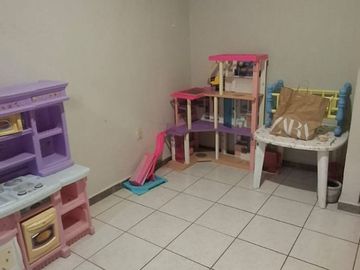CASA EN VENTA EN PASEOS DE LA CIMA LEON GTO ZONA NORTE SOBRE BLV MARIANO ESCOBEDO.