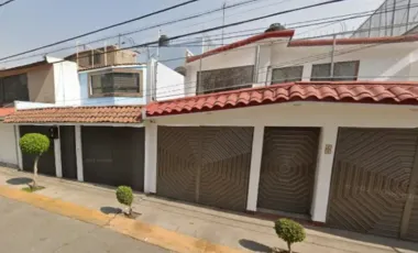 HERMOSA CASA DEN VENTA