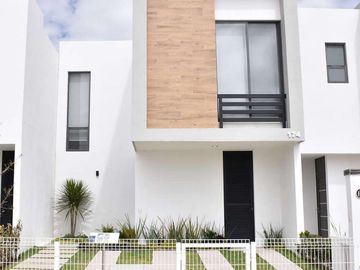 CASA EN VENTA EN CAPITTALA EN EXCELENTE ZONA Y ALTA PLUSVALIA EN LEON, GTO