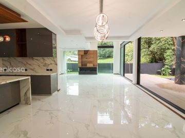 Casa en venta en El Cielo Country Club, El Palomar