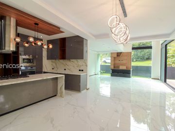 Casa en venta en El Cielo Country Club, El Palomar