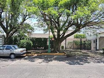 CASA PARA REMODELAR A PRECIO DE TERRENO