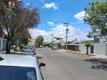 CASA PARA REMODELAR A PRECIO DE TERRENO