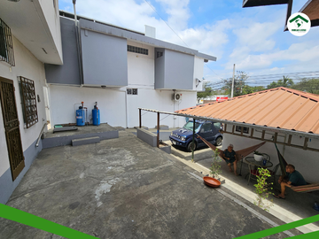 CASA RENTERA CON LOCAL COMERCIAL EN VENTA – AVENIDA REALES TAMARINDOS