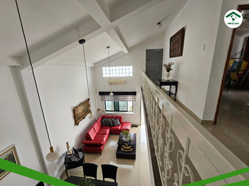 CASA RENTERA CON LOCAL COMERCIAL EN VENTA – AVENIDA REALES TAMARINDOS