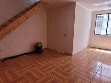 Venta de casa en Pje. San Valentín, comuna de Padre Hurtado
