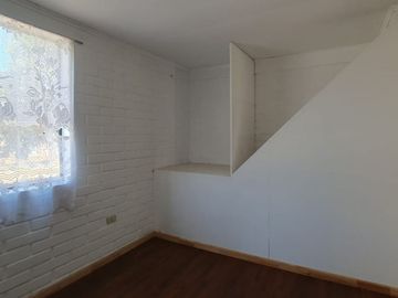 Venta de casa en Pje. San Valentín, comuna de Padre Hurtado