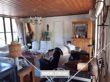 Céntrica propiedad en Linares, casa con piscina