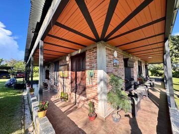 SE VENDE CASA CAMPESTRE
