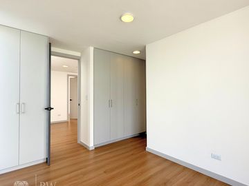 Casa en Venta a estrenar en Tumbaco, dentro de conjunto con piscina