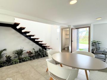 Casa en Venta a estrenar en Tumbaco, dentro de conjunto con piscina