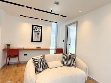 Casa en Venta a estrenar en Tumbaco, dentro de conjunto con piscina