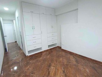 VENTA DE DEPARTAMENTO REMODELADO EN SURCO