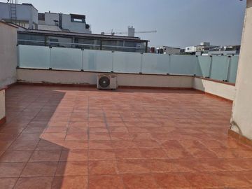 VENDO, Amplio Duplex 3dorm. 396mts. Calle Monte Mayor 182 piso 3 – Chacarilla, Surco