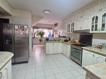VENDO, Amplio Duplex 3dorm. 396mts. Calle Monte Mayor 182 piso 3 – Chacarilla, Surco