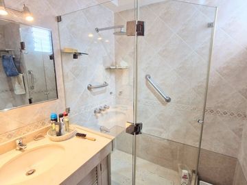VENDO, Amplio Duplex 3dorm. 396mts. Calle Monte Mayor 182 piso 3 – Chacarilla, Surco