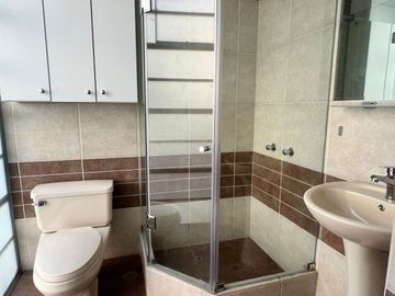 LINDA CASA EN LAMBRAMANI EN VENTA