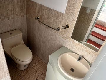 LINDA CASA EN LAMBRAMANI EN VENTA