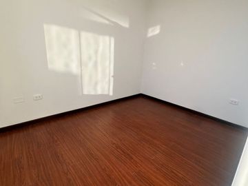 LINDA CASA EN LAMBRAMANI EN VENTA