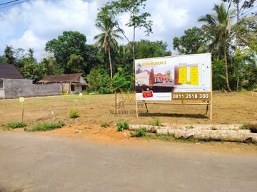 RUMAH MODERN DESAIN ETNIK, HARGA TERJANGKAU DI DESA BOROBUDUR