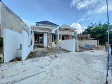 RUMAH CANTIK SIAP HUNI, CARPORT BISA 2 MOBIL DI JAKAL KM 10