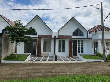 RUMAH MODERN SIAP HUNI DALAM CLUSTER DI BOGOR, JAWA BARAT