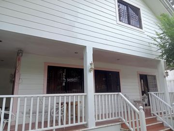 HOUSE AND LOT IN TAGAYTAY CITY