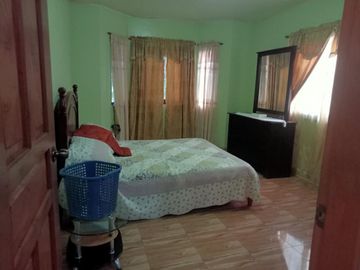 HOUSE AND LOT IN TAGAYTAY CITY