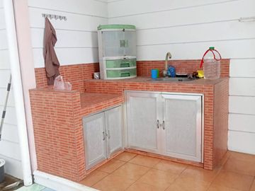HOUSE AND LOT IN TAGAYTAY CITY