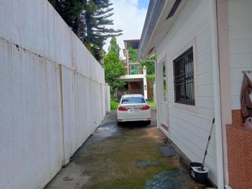 HOUSE AND LOT IN TAGAYTAY CITY