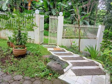 HOUSE AND LOT IN TAGAYTAY CITY