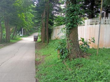 HOUSE AND LOT IN TAGAYTAY CITY
