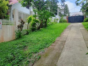 HOUSE AND LOT IN TAGAYTAY CITY