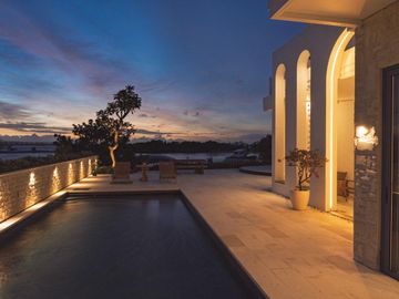 Beach front and Sunset View Villa Benoa - Nusa dua Bali